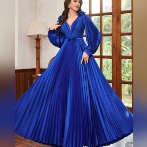 Elegant Blue Pleated Dress